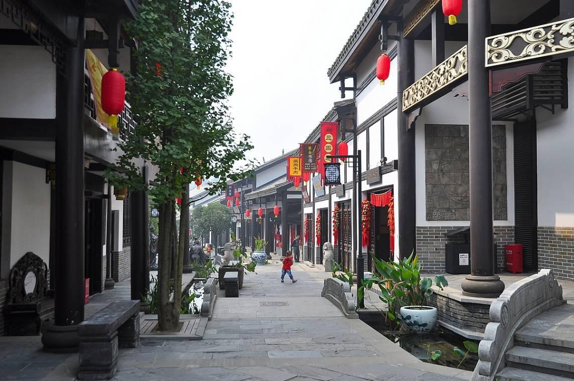 《龙图将侠》第一七五回 颜巡按见驾覆旨 小五义试艺封官